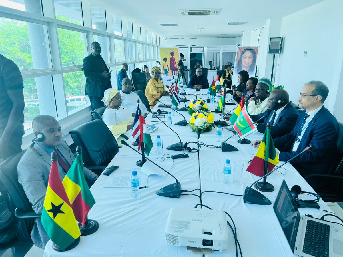 Une délégation togolaise participe à la table ronde sur la traite des êtres humains à Freetown les 25 et 26 avril 2023.
#droitsdelhommetogo
<a href="/ecowas_cedeao/">Ecowas - Cedeao</a>
droitsdelhomme.gouv.tg/une-delegation…
