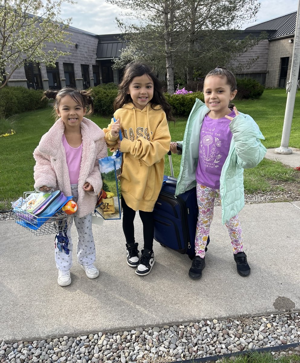 WeAreGananda's tweet photo. Today was "Anything But A Backpack Day" and our students definitely got creative! We saw boats, sleds, electric scooters, skateboards, laundry baskets, tool boxes, toy shopping carts, and so much more. #GanandaProud #SpringSpiritWeek https://t.co/S1oYOSQQ7f
