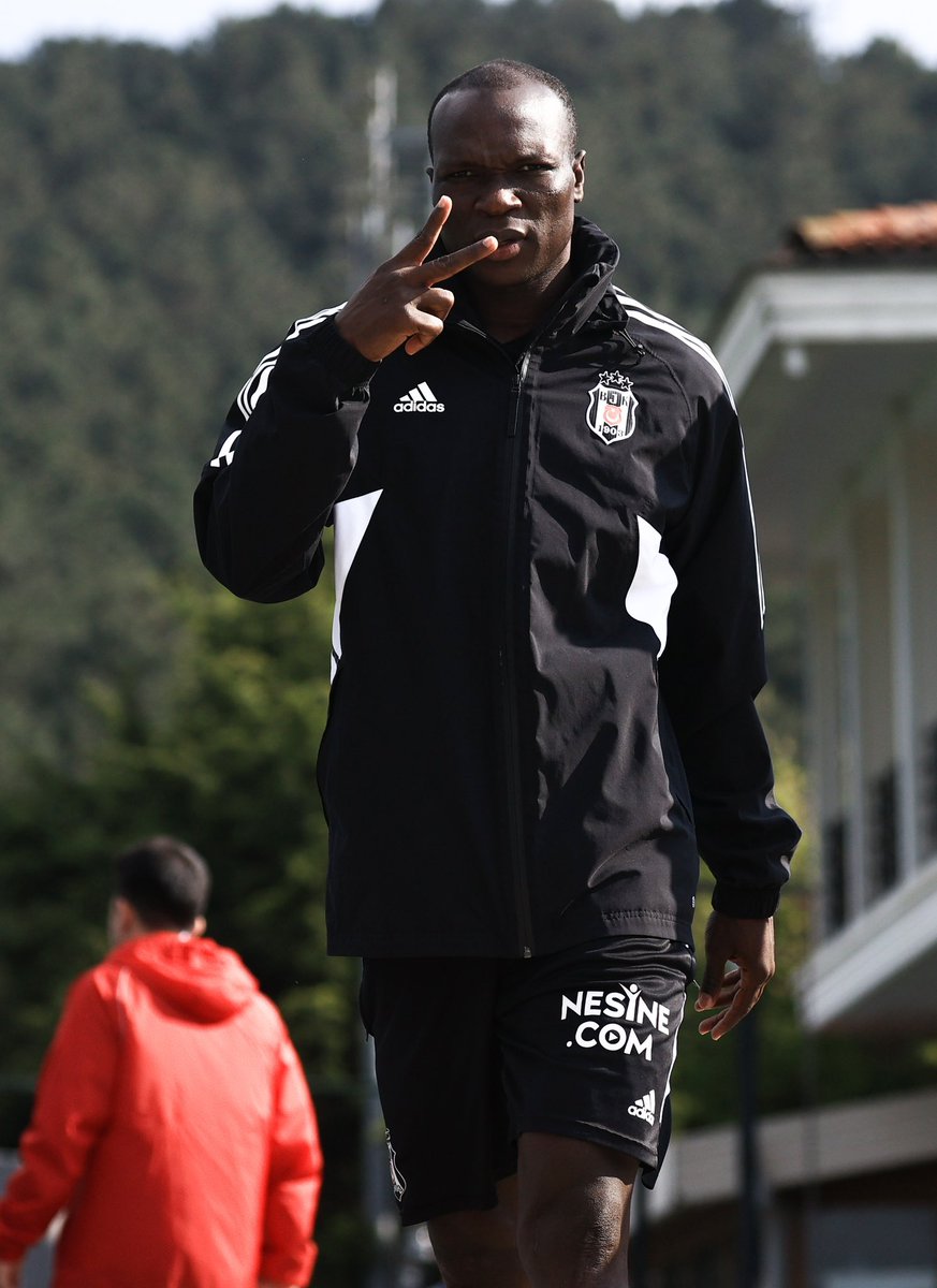 Besiktas's tweet image. ✌🏿🥋

#BJKvGS