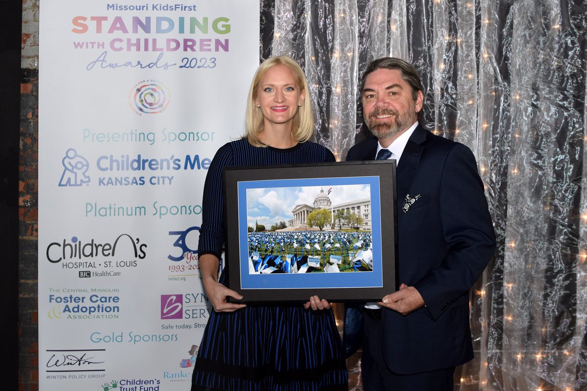 I was honored to receive @MOKidsFirst Standing with Children Award. I’m proud to work on legislation that protects and supports kids, and it sure was fun to celebrate with friends and child advocates at the event yesterday. #moleg