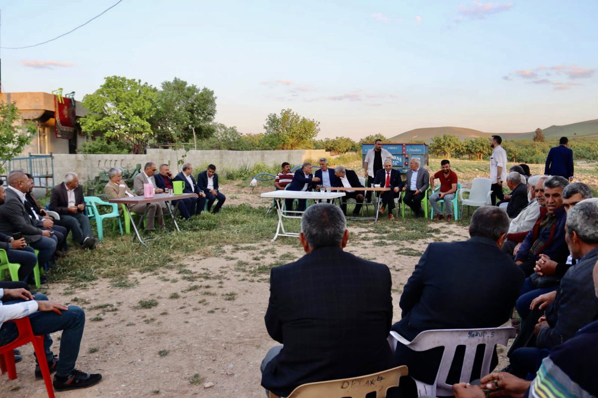 Kuyucak Mahallemizdeyiz. Halkımızı bugün nasıl dinliyorsak seçimden sonra da İrtibat Büromuz aracılığıyla halkımıza her an ulaşılır olup, sorunlarının çözümünün Ankara’daki takipçisi olacağım. Bize güvenen halkımız bu değeri fazlasıyla hak ediyor.<a href="/bybekirbozdag/">Bekir  Bozdağ</a> <a href="/urfaskm2023/">AK Parti Şanlıurfa SKM Başkanlığı</a>