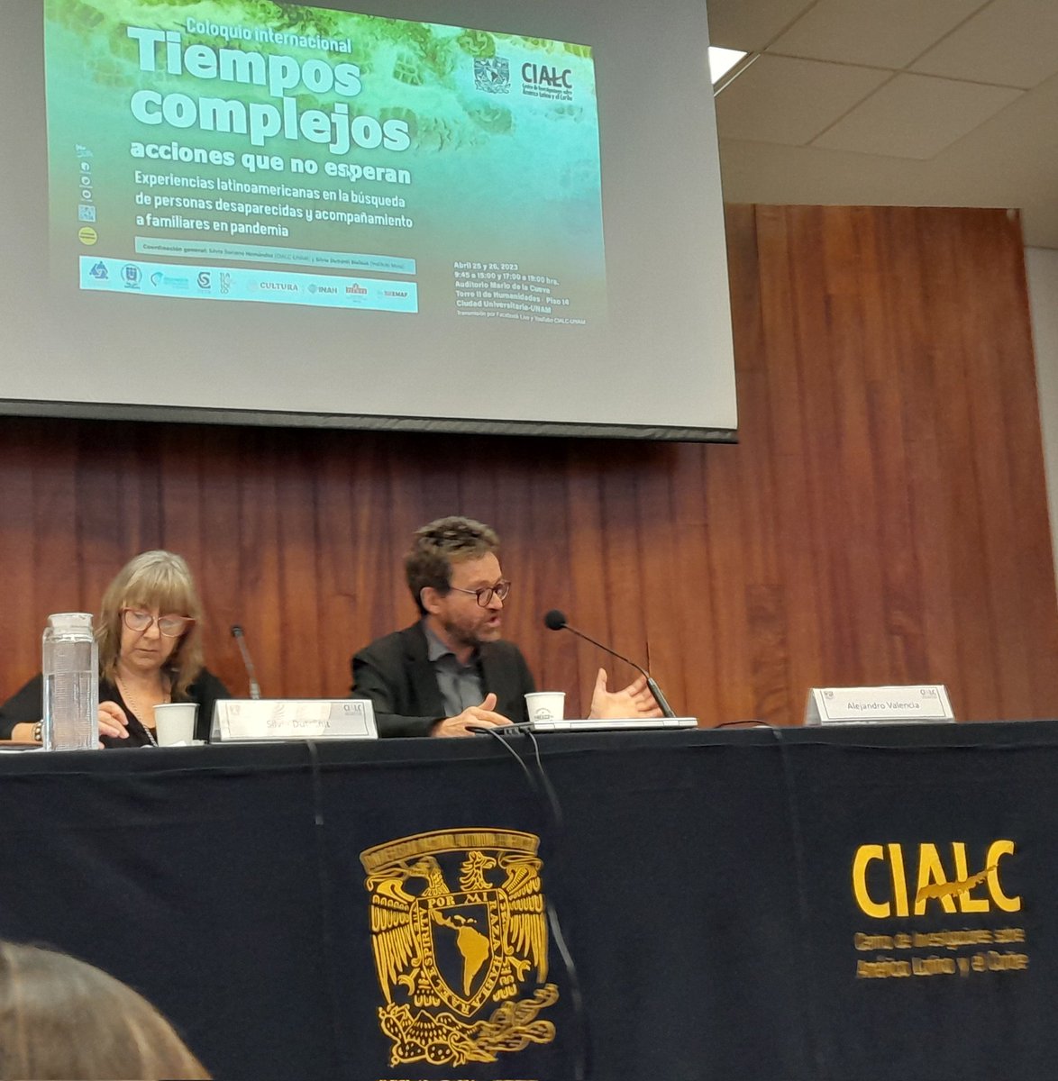 Tiempos complejos, acciones que no esperan
Experiencias latinoamericanas en la busqueda de personas desaparecidas y acompañamiento a familiares en pandemia
<a href="/MilynaliRedAC/">MilynaliRedCfCAC</a> 
#BuscandoaNuestrosAmadxsDesaparecidxs