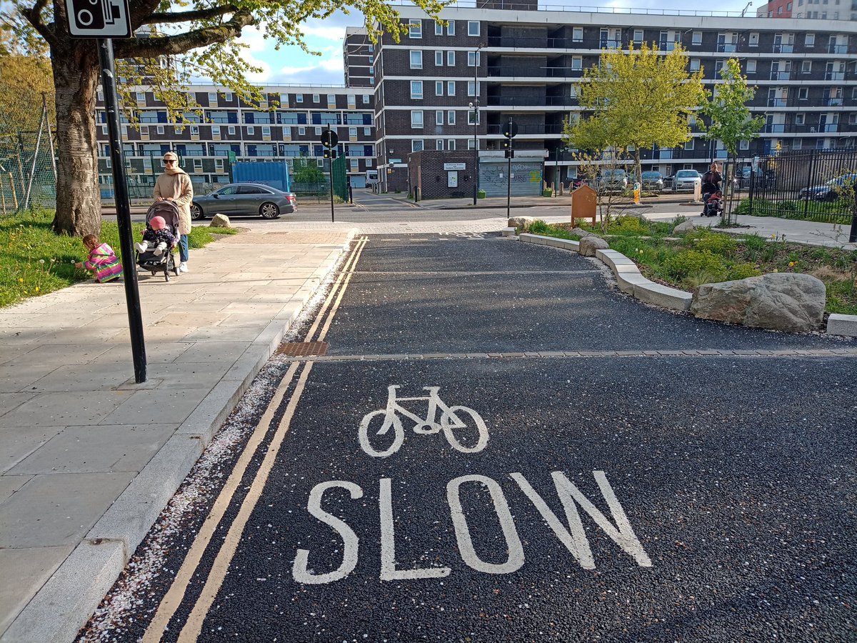 Hackney Cyclist tweet media