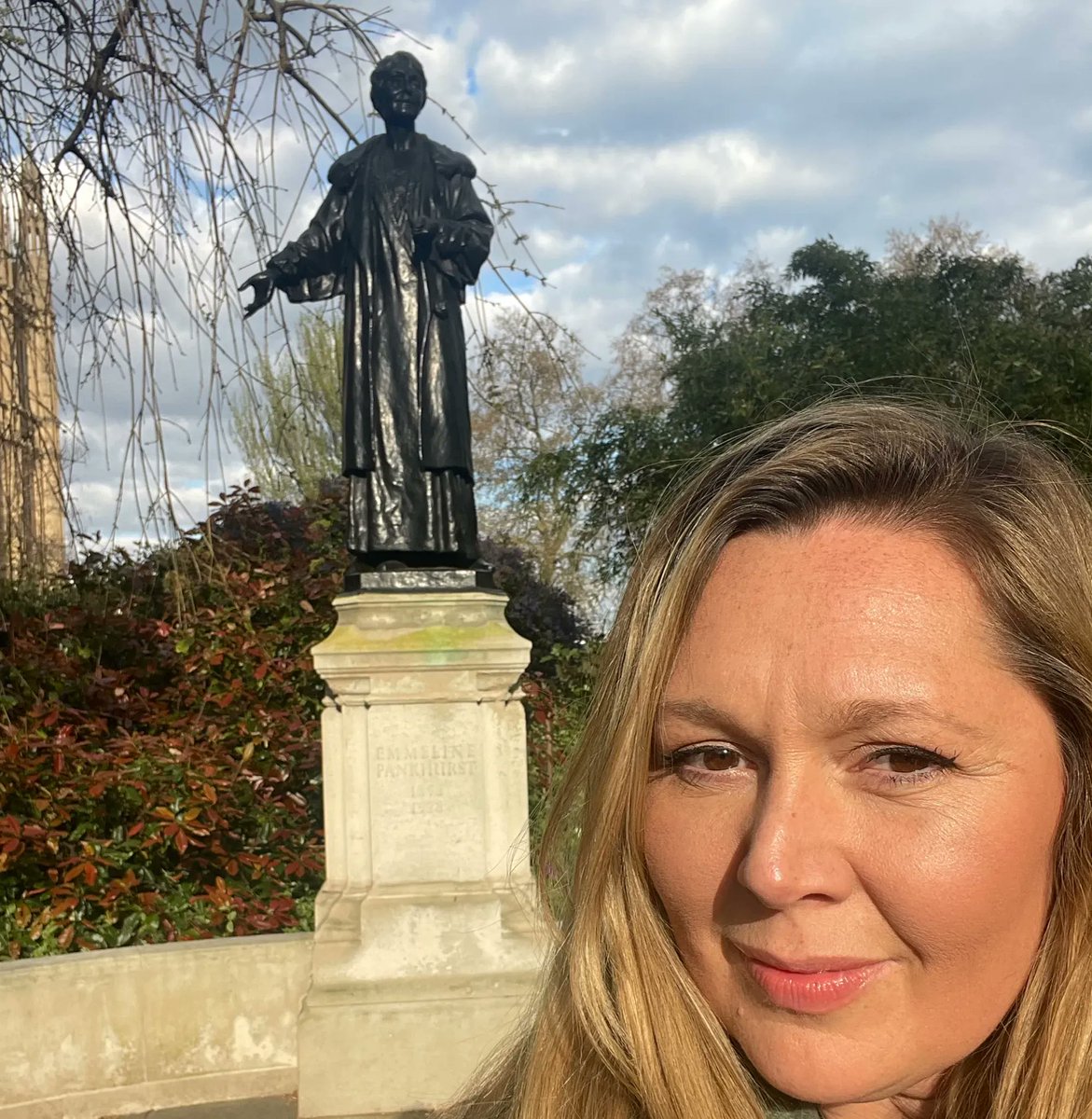 ⭐️Thrilled to be attending a screening of the amazing film ‘Suffragette’ in Parliament today organized by  <a href="/LWPSN/">Labour Women's Parliamentary Staff Network</a> &amp; <a href="/ConWParlyStaff/">Conservative Women's Parliamentary Staff Network</a> 
👊The fight for equality is still on! Women we need you #SignUpToStand via the #5050Parliament website 👉5050parliament.co.uk