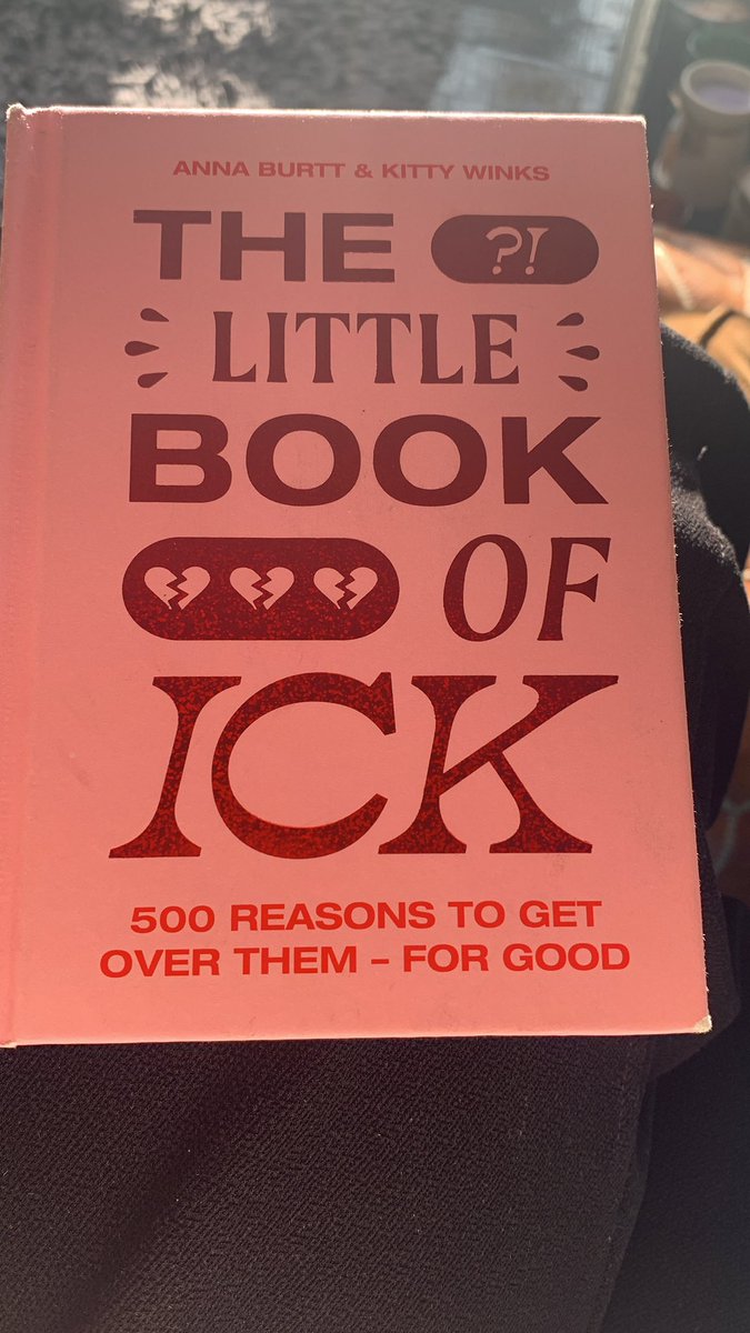 MrsGDrama's tweet photo. @graceyldn You need this book in your life by @annamburtt ❤️ https://t.co/DE3ASMp3BO