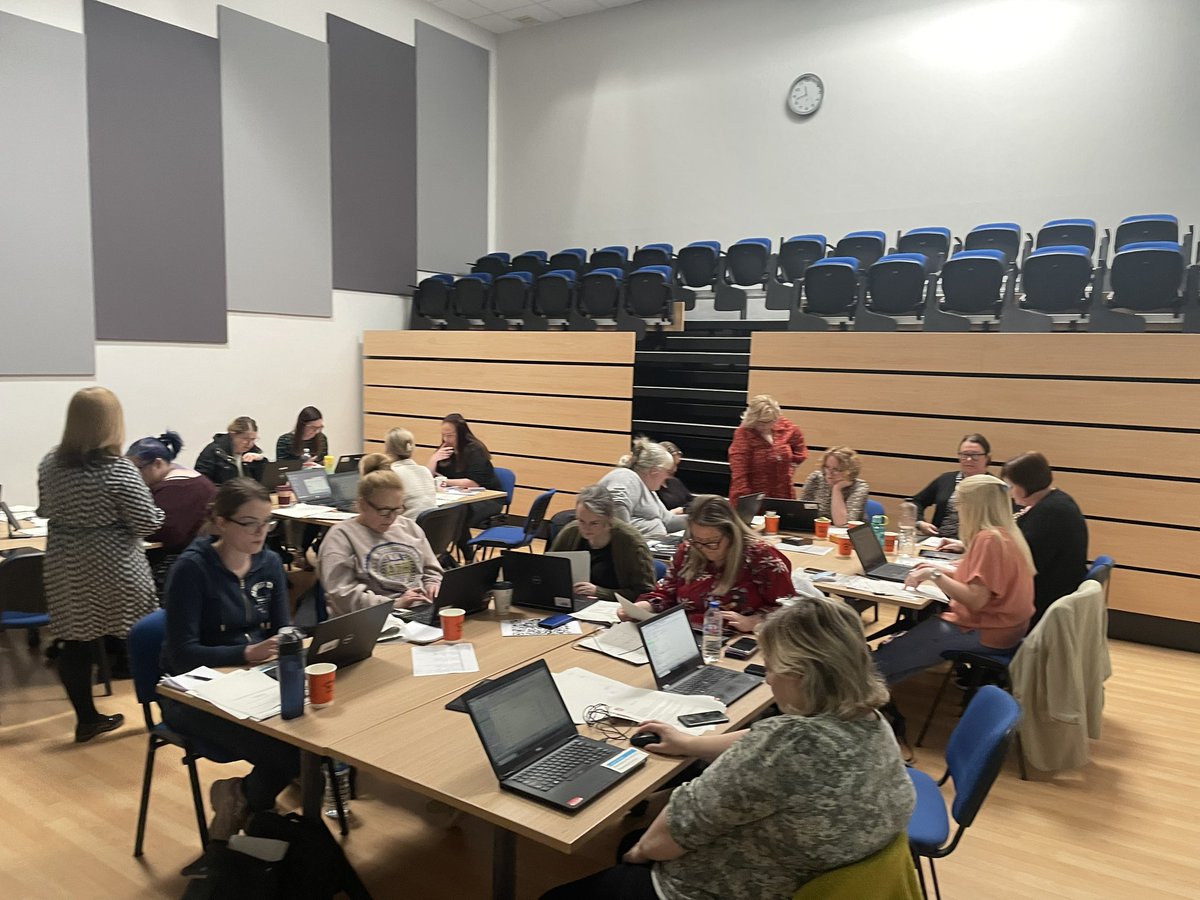 LauraSteMidwife's tweet photo. Super user training at @NTeesHpoolNHSFT with @BadgerNetUK. Really excited to implement BadgerNet in Maternity this year 😊 https://t.co/ADkVLfoR0J