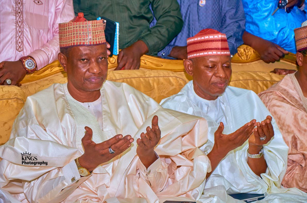 Kyusufabba's tweet photo. Yesterday, we paid a condolence visit to Alhaji Aminu Dantata over the death of his wife, Hajiya Rabi. 

We pray that Allah (SWT) will grant her Jannatul Firdaus and give her family the fortitude to bear the loss. - AKY https://t.co/Do1l6jXG5D
