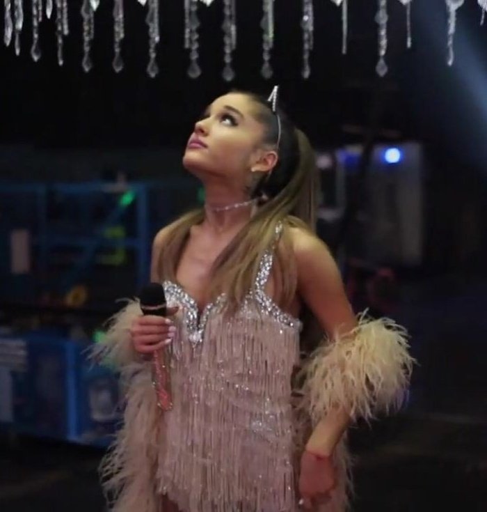 saleplover's tweet photo. yall dont get it the way i do, honeymoon tour supremacy https://t.co/0OHbSnr2mO