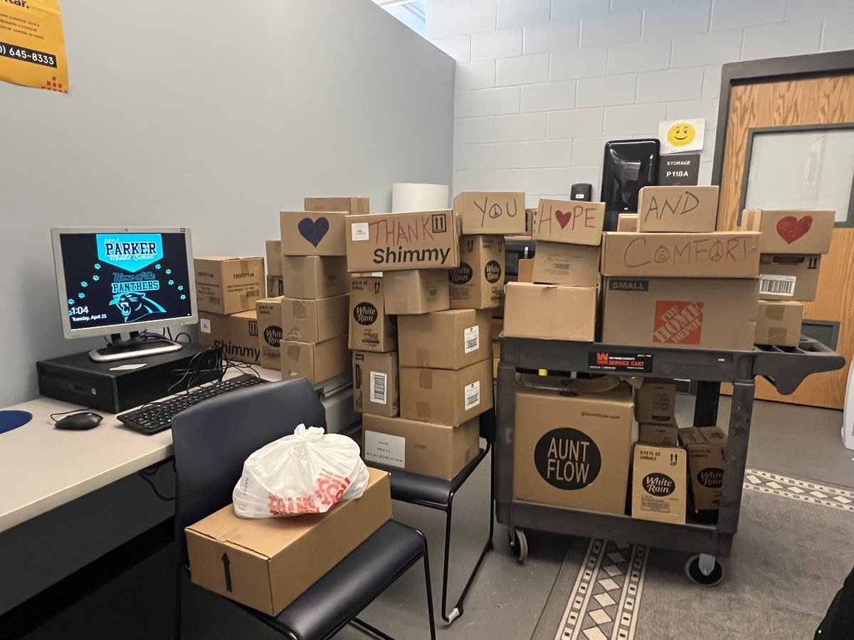TPSfacilitators's tweet photo. @HopeandComfort1 strikes again!!! Thank you so much!!! Our students and families will benefit so much from these donations. https://t.co/RvFDVxL80l