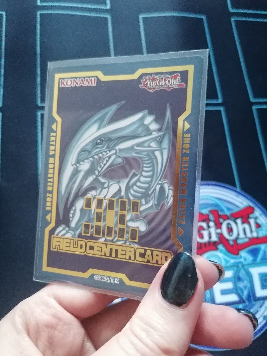 AnnieTheEevee's tweet image. -GIVEAWAY-

I want to give something back for the amazing time I've had playing Yugioh! ❤️

I'm giving away this Blue-Eyes field center I won back during Top 16 in the RD Invitationals.

Follow and RT to enter

Giveaway ends May 13th 6pm CET/free tracked shipping inside the EU