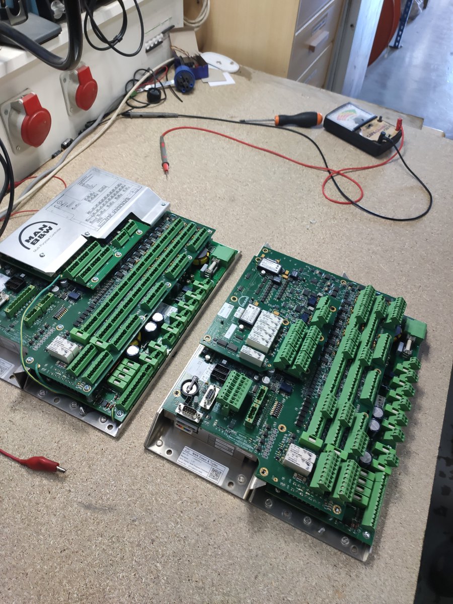 NeledaSL's tweet photo. Reparación de controladora de motor marino MAN B&amp;W.

🌐 https://t.co/6dppcCWdi0

📞 956.086.085

#Reparaciones #electronica #SAT #cadiz #Sevilla #jerezdelafrontera https://t.co/wZ63xFohaK