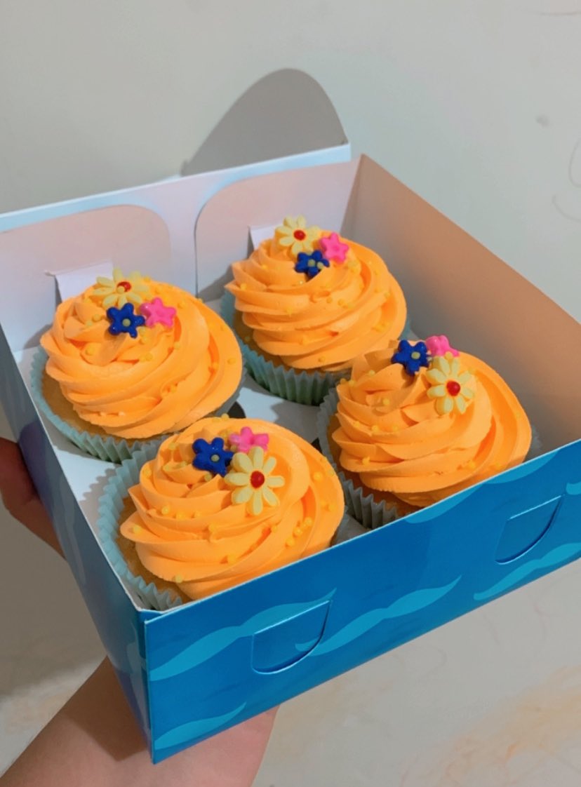 Astrids_Bakery's tweet photo. Que nadie te diga que hacer con tu dinero 😏, si te lo quieres gastar todo en nuestros cupcakes, pues hágale 🤤🙌🏼💖 https://t.co/P1rtFRebXX