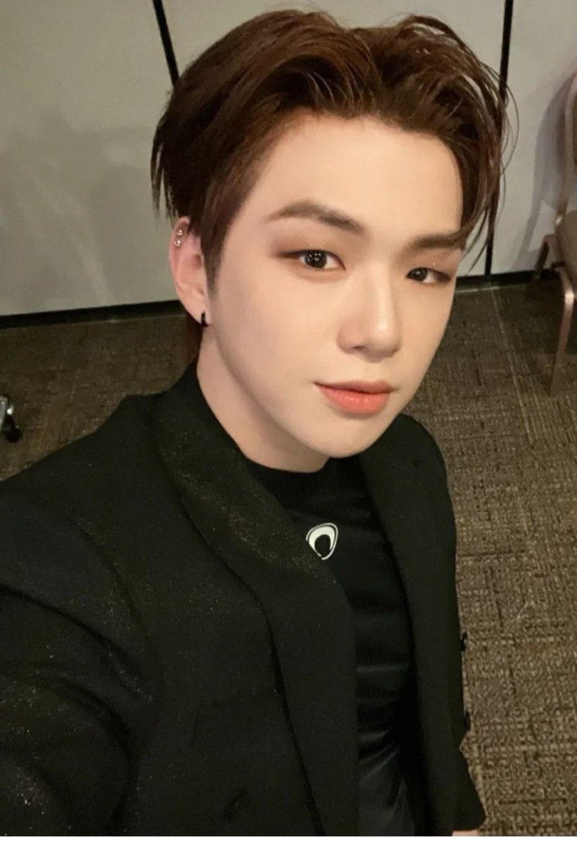 cookie13877351's tweet photo. Awwww so handsome, you showed your beauty in a right way, the Epitomes beauty the Ethereal Handsomeness in the eyes of your #danitystan ✨️ 😍
Ctto this pic frm IG
@konnect_danielk
#kangdaniel
#danityfam
#danity https://t.co/PvPbA92O7k