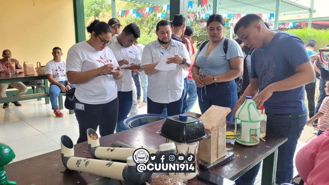 Certamen ambiental, en el marco de la jornada de conmemoración de su quinto aniversario al tránsito a la Inmortalidad.

#LaPazNuestraVictoria
#YoSoyCristhiam
#CUUN1914