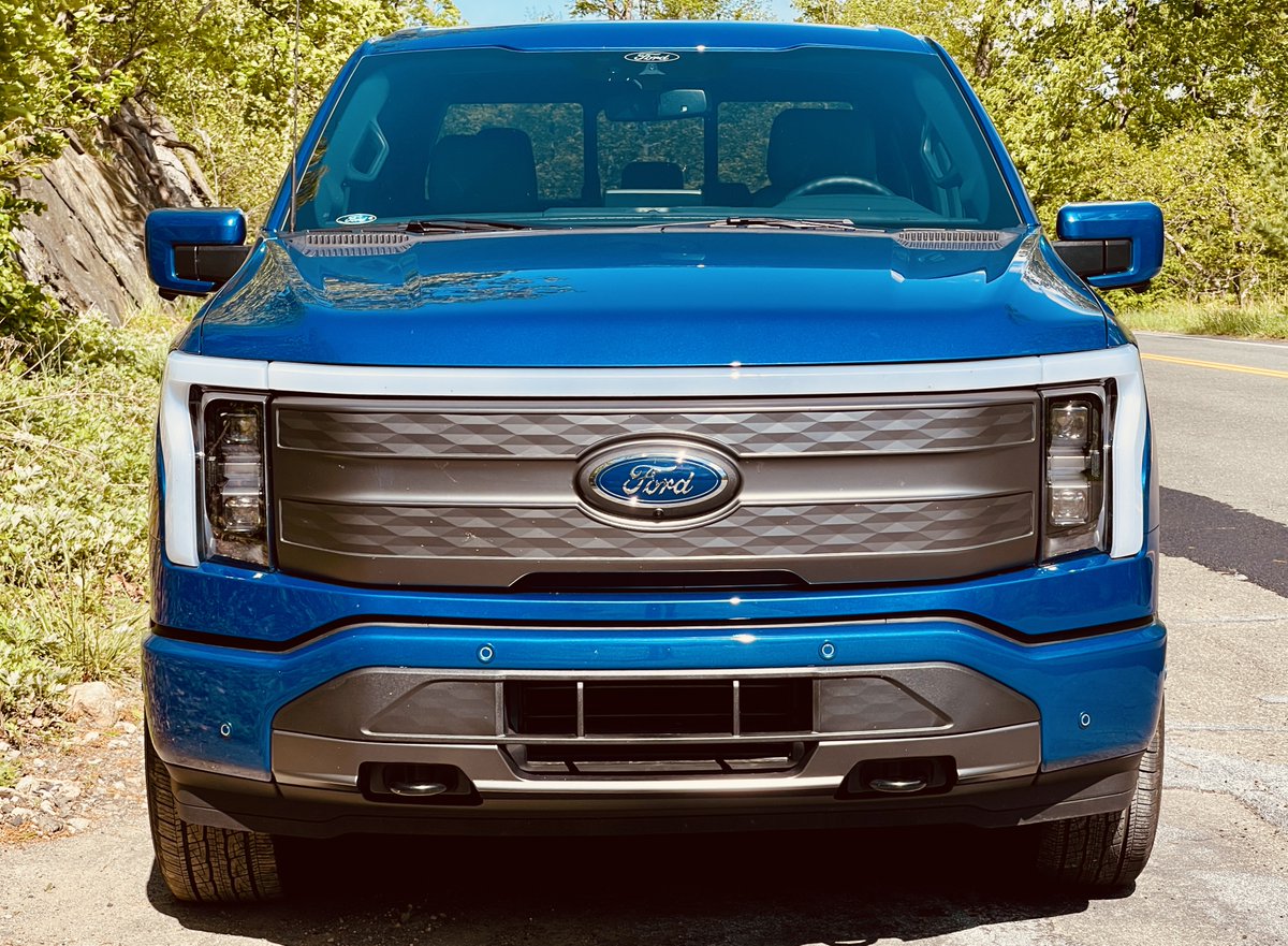 FreqBizTraveler's tweet photo. Here Are the Electric Vehicles That Are Eligible For the Full $7,500 Tax Credit https://t.co/POCZA8bpy4 #electricvehicles #cars #taxcredit #travel https://t.co/QPmXaBRpvT