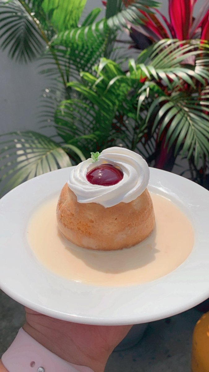 Astrids_Bakery's tweet photo. Si se te bajo la presión del susto por el temblor, compra uno de nuestros postres Tres Leches de Cedrón, garantizado que te sentirás mejor 😍🍰 https://t.co/J43FDt602K