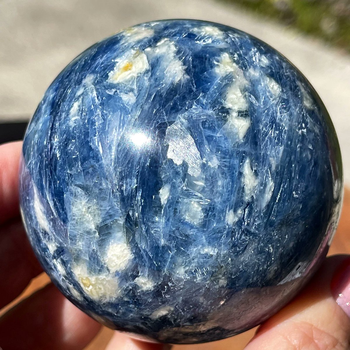 Boondockfinds's tweet photo. Kyanite XL Sphere | Manifestation Stone | Blue Kyanite Smokey Quartz Spheres | Crystal Gifts | Home Decor | AAA Top Grade Crystals https://t.co/jKJSLJLg95 #TuesdayRocks #kyanite #minerals #etsyseller https://t.co/CElxaQU7Hp