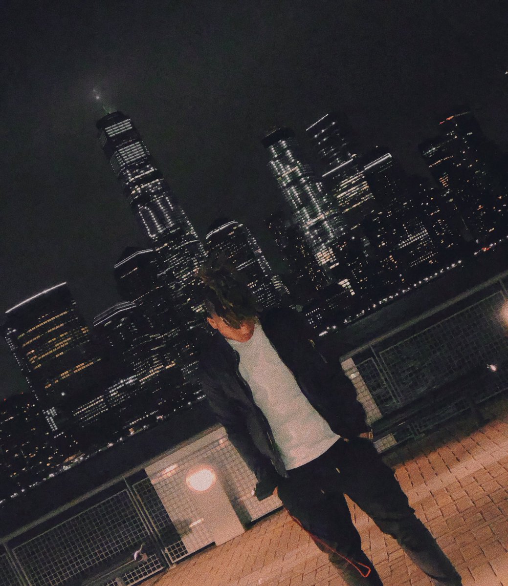 domonoficial's tweet photo. Picked you up on Ocean Avenue
With neon in your eyes
And dreams of city lights https://t.co/jEALBlOkSp