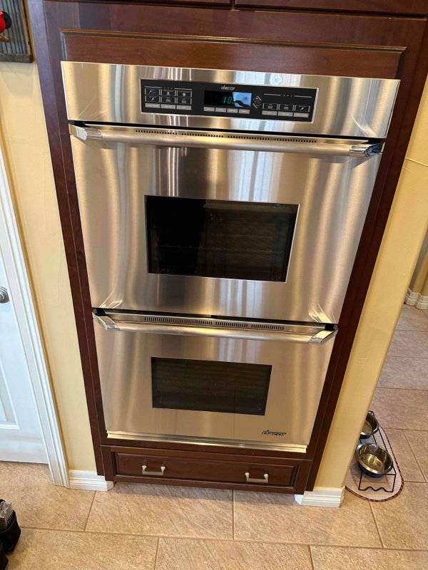 DacorDenver's tweet photo. Are you experiencing difficulty with the temperature control of your oven or strange noises coming from it? Don't ignore these warning signs! Call us now to schedule an oven repair service. https://t.co/VCrnnvpgib