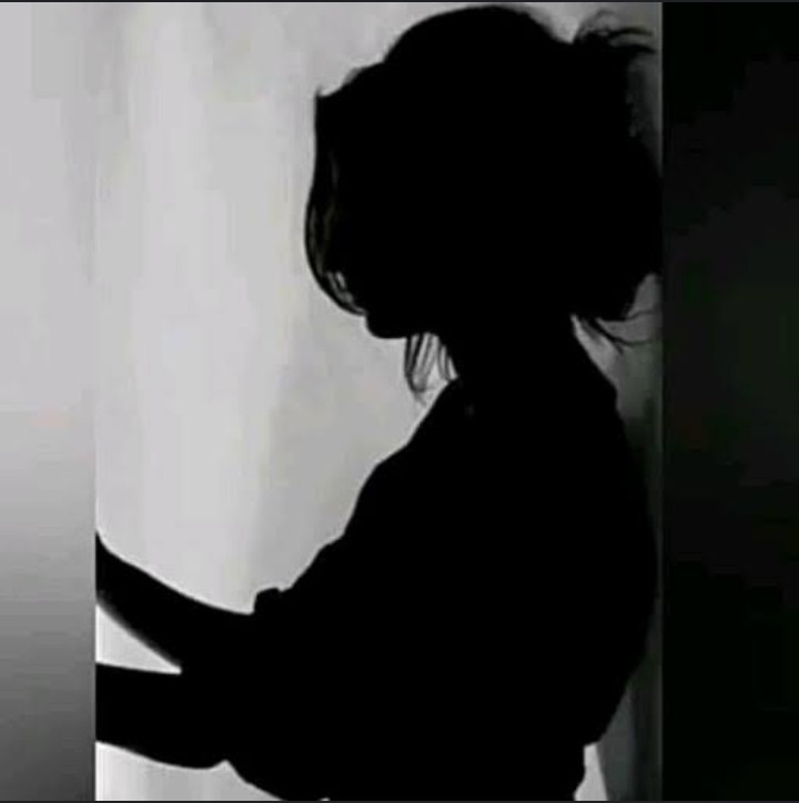 KU_DAM62's tweet photo. "Ve sonra sustuk.#Her #şey #sustu. Aşk şaire küstü. Şair şiire . Ve şiir kendine... Sarardı sözcükler.Döküldü bir bir. Yasanmamış bir aşkın. Son mevsiminde..."
#İsmailŞimşek https://t.co/5N4sB2dlz7