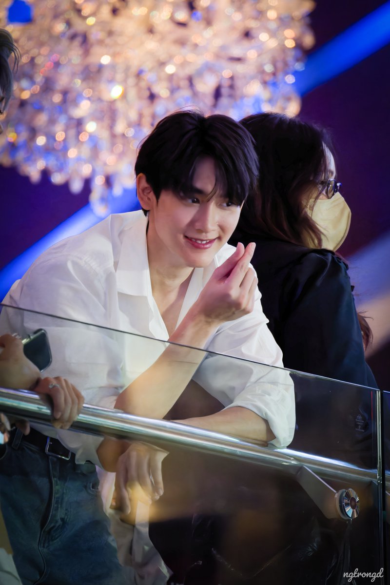 jingjok_d's tweet image. ถึงรูลปไม่ค่อยชัด แต่ความรักชัดมากๆ 🫰❤️
#kasibook  #fforcejs #ฟอสบุ๊ค