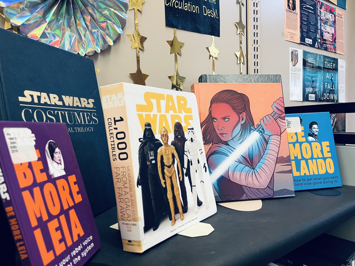 ILLINOISstacks's tweet photo. You watched him rocket up the book cart bracket polls. Now you can visit Cart2-D2 in person! 🤖💙

Stop by the Circulation Desk on the second floor of the Main Library to check him out -- and see what he recommends checking out from a galaxy far, far away! 💫

#IllinoisLibrary https://t.co/j1jQfTrfs2