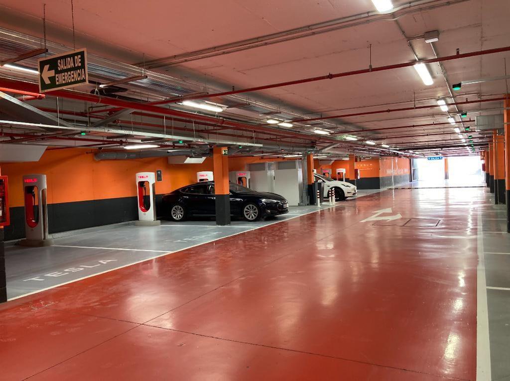 Bienvenido Supercharger Majadahonda, Madrid.

C.C. Gran Plaza 2 

8 postes V3 de 250kW 

Multimarca.

⚡️⚡️⚡️⚡️⚡️⚡️⚡️⚡️⚡️⚡️⚡️⚡️⚡️⚡️⚡️⚡️⚡️⚡️⚡️⚡️⚡️⚡️⚡️⚡️⚡️⚡️⚡️⚡️⚡️⚡️⚡️⚡️⚡️⚡️⚡️⚡️⚡️⚡️⚡️