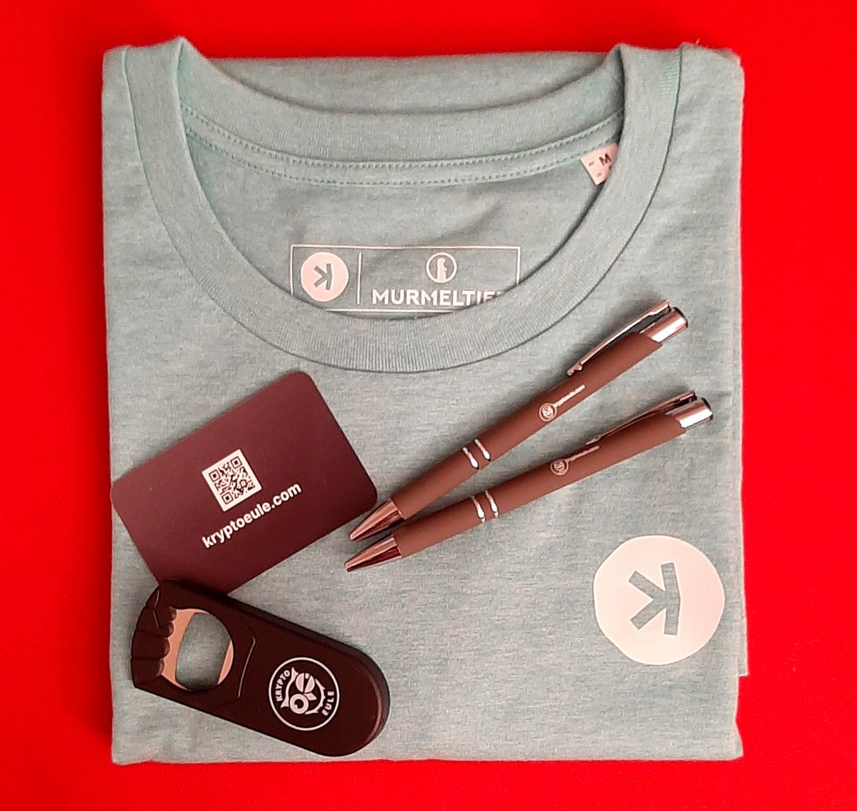Vielen Dank Stefan für das KASPA T-Shirt und die kleinen KryptoEule-Zugaben.
Endlich kann ich meine Bierflasche stilvoll öffnen. ;-)

<a href="/EuleKrypto/">KryptoEule</a>
<a href="/Murmeltier_io/">MURMELTIER</a>
<a href="/KaspaCurrency/">Kaspa 404 DYOR (commentary)</a>