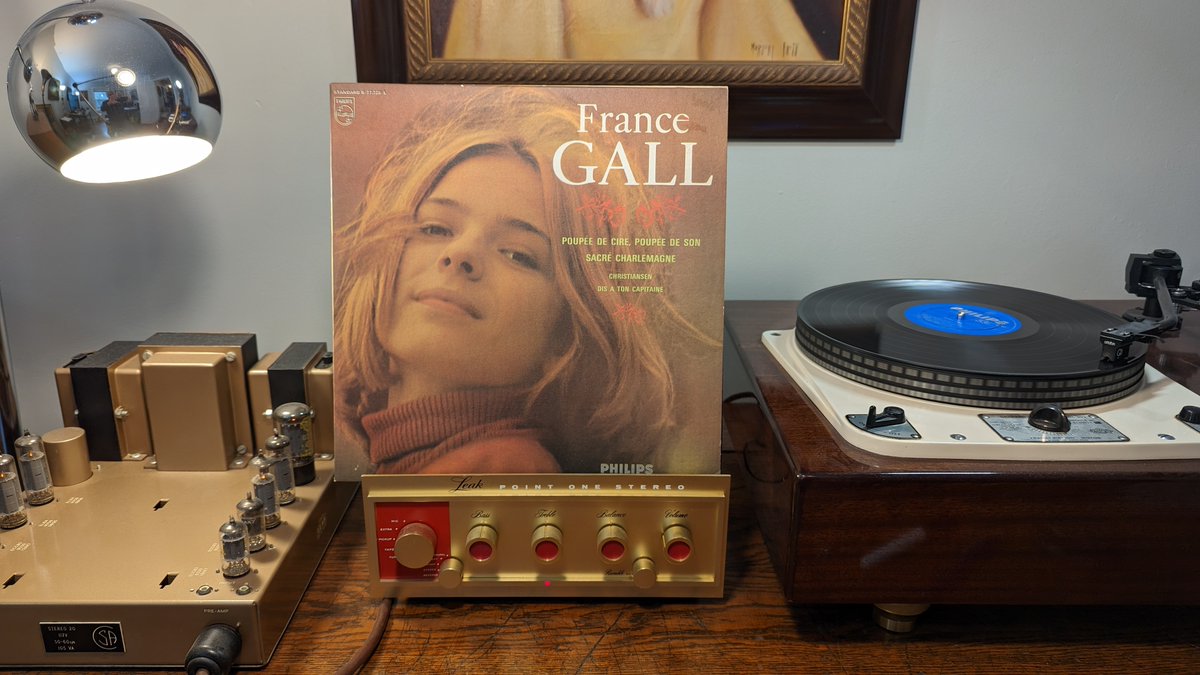 France Gall – Poupée De Cire Poupée De Son 1965 Phillips
#vinyl #nowspinning 
brightens things up nicely 🌞🎵