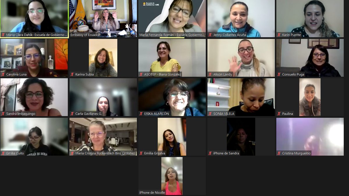 EmbajadaEcuUSA's tweet photo. Durante la conferencia sobre Negociaciones Internacionales para el programa de Liderazgo y Gerencia Pública de Mujeres #MLGP de @uhemisferios, la Embajadora @ivonnebaki resaltó la necesidad de enfocarse en el bienestar del ser humano 🤝🇪🇨 y que las mujeres crean en sus sueños https://t.co/xQl1FZfBTm
