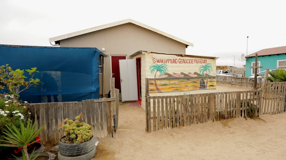 A story I have been working on for a while is FINALLY out.

It’s about how Germany’s colonial legacy still lives within people in Namibia today - and a few other things.

🧵