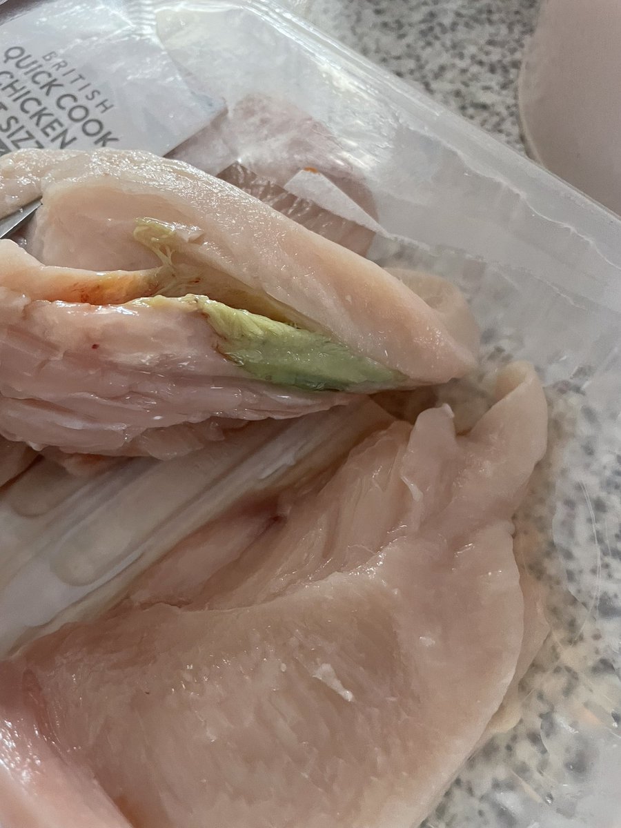 xRebecccaa2's tweet photo. @AldiUK this is vileee 🤢 https://t.co/i0VYnFapmp