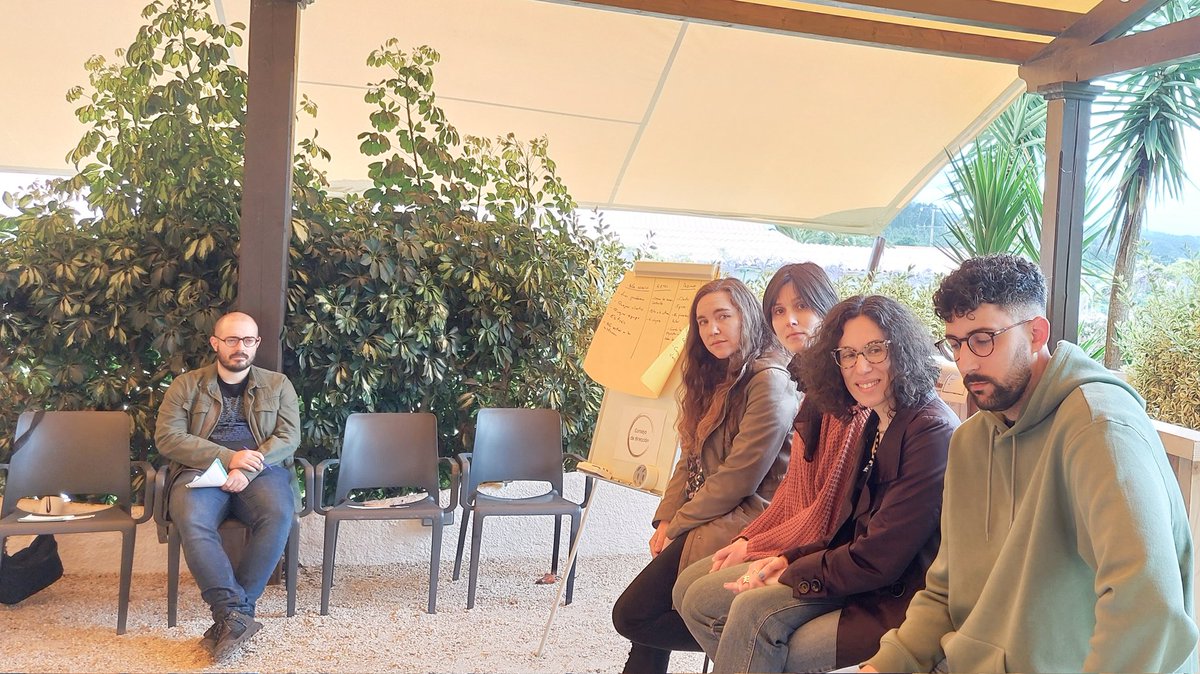 AllGenetics's tweet photo. Training day at @AllGenetics with @virginiapaneda from Territorio Emocional. We enjoyed so much our sessions on nonviolent communication and corporate empathy! Thanks a lot, Vir, for traveling to Oleiros to help us improve our communication skills 🤗. https://t.co/pIeghPJwV8