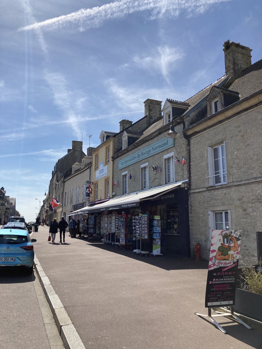 Vorig jaar een indrukwekkend bezoek gebracht aan Sainte-Mère-Église een dorpje in #Normandie #Frankrijk dat door #DDay een deel werd van de geschiedenis. #BattlefieldTour #DDay #Normandy