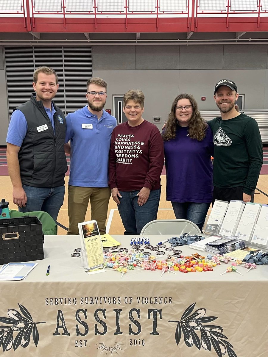 logansheley's tweet photo. Had a great time supporting the amazing work of members of our community at Rock The Block Run and the Center Grove Education Foundation Gala! https://t.co/SWBTUQlj6E