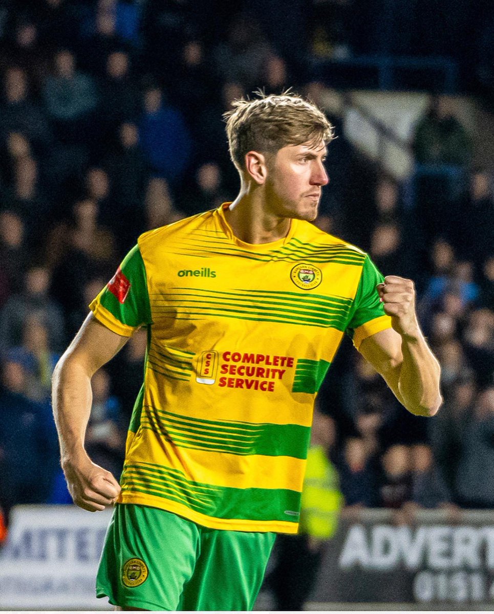 Tom Moore tweet media