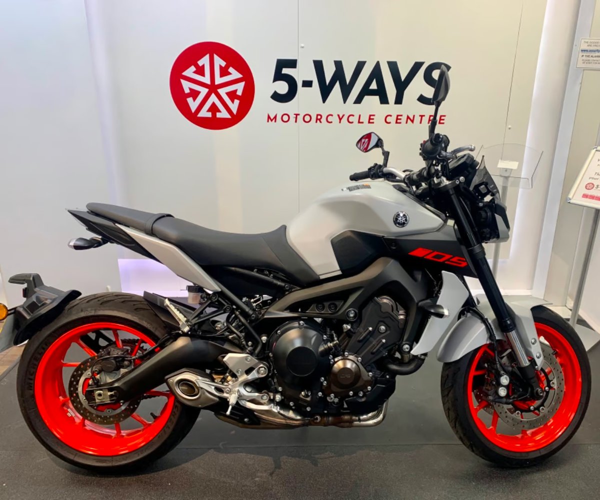 📣🏍 USED BIKE ANNOUNCEMENT 🏍📣 This is an absolutely stunning Yamaha MT-09 that has only had 1 owner bike from new, with a full-service history and only covering 5659 miles. Find out more here: 5-ways.co.uk/used-bikes/yam…