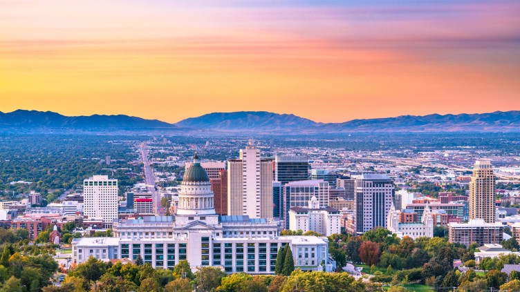BK_ModernData's tweet photo. @Domotalk, Chief Marketing Officer, Wendy Steinle, recently moderated a panel about Utah’s #tech and #SaaS landscape. Wendy left the discussion with 5 reasons to feel great about the future of SaaS and technology in Utah: https://t.co/ogXxUvVeKO

#siliconslopes #TechInnovation https://t.co/ThAcQDvGKA