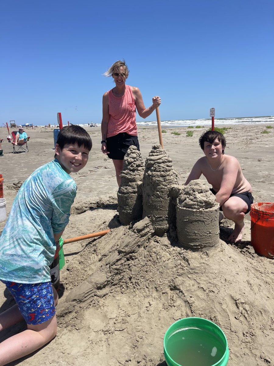 GalvestonCCP's tweet photo. FREE Community event on Galveston Island this SATURDAY, APRIL 29, 2023 to learn from the pro, Emerson Schreiner. Two Sessions to Choose From: 10AM-Noon OR 12:30-2:30PM, APFELL PARK ON EAST BEACH, GALVESTON. Reserve your spot: Devon.kitch@bacoda.org. #freecommunityevent https://t.co/8mnu3U0fbm