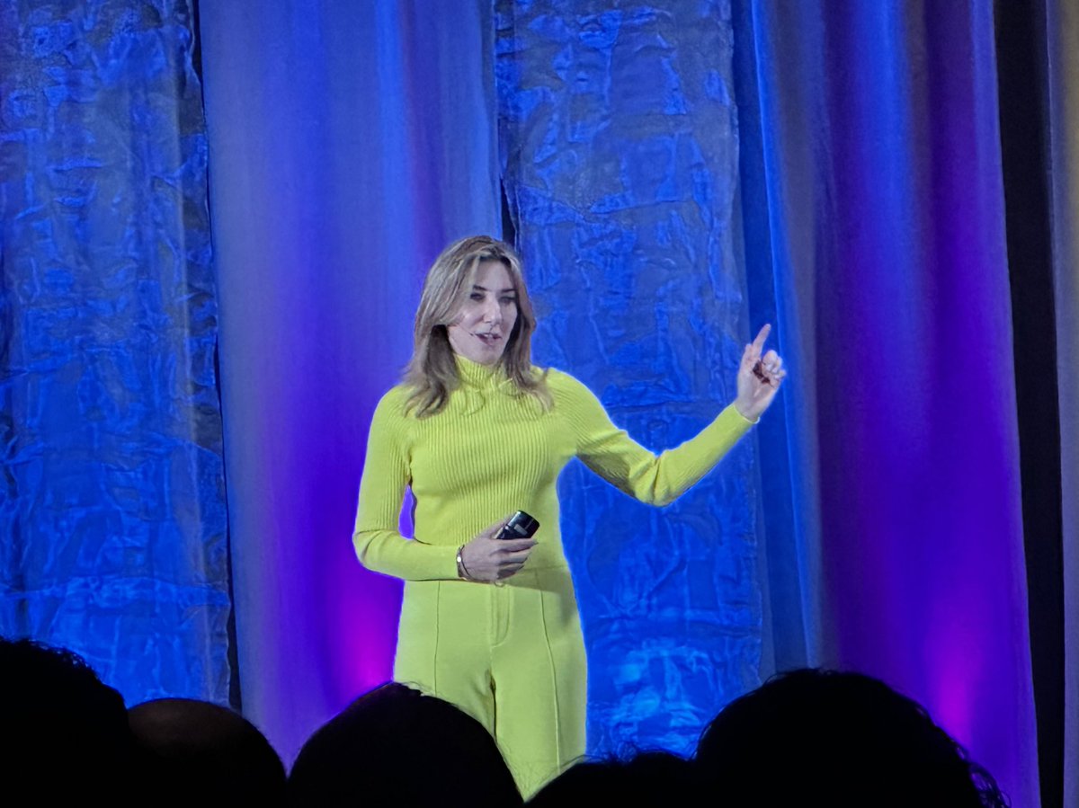 elharper13's tweet photo. Been looking forward to this for months. SO excited for this year’s LMA Annual Conference keynote with Laura Gassner Otting @heylgo #LMA23 #livelimitlessly #wonderhell https://t.co/N2GvSu2jNI