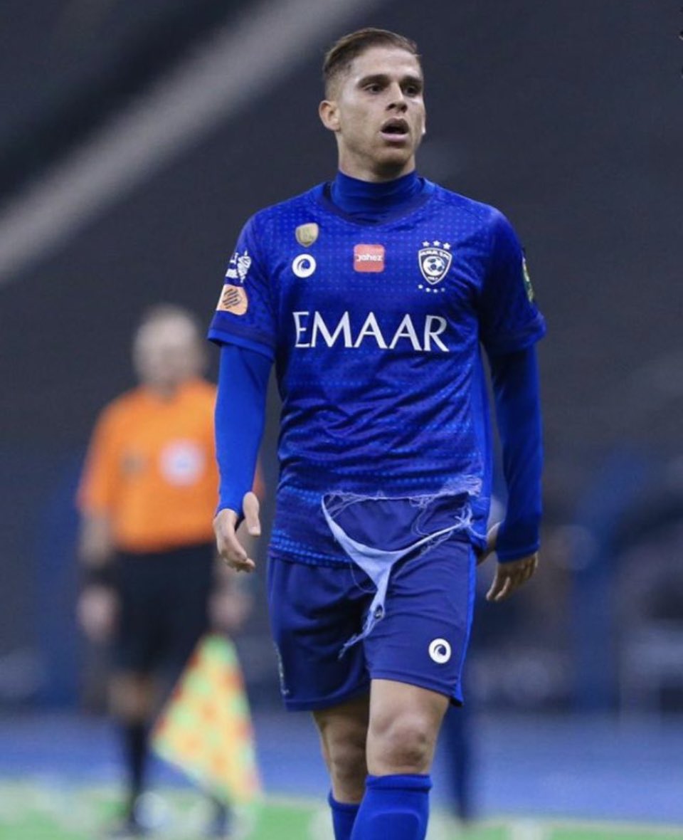 tkhelaiwi's tweet photo. #الهلال.. من لديه هذا اللاعب فقد تحقق نصف مطلبه ، وفي بقية اللاعبين يتحقق النصف الآخر ..
مثل هذا يستحق التضحية بإبقائه مهما كلف الثمن .. رأيي !! https://t.co/EeCGp1bUjI