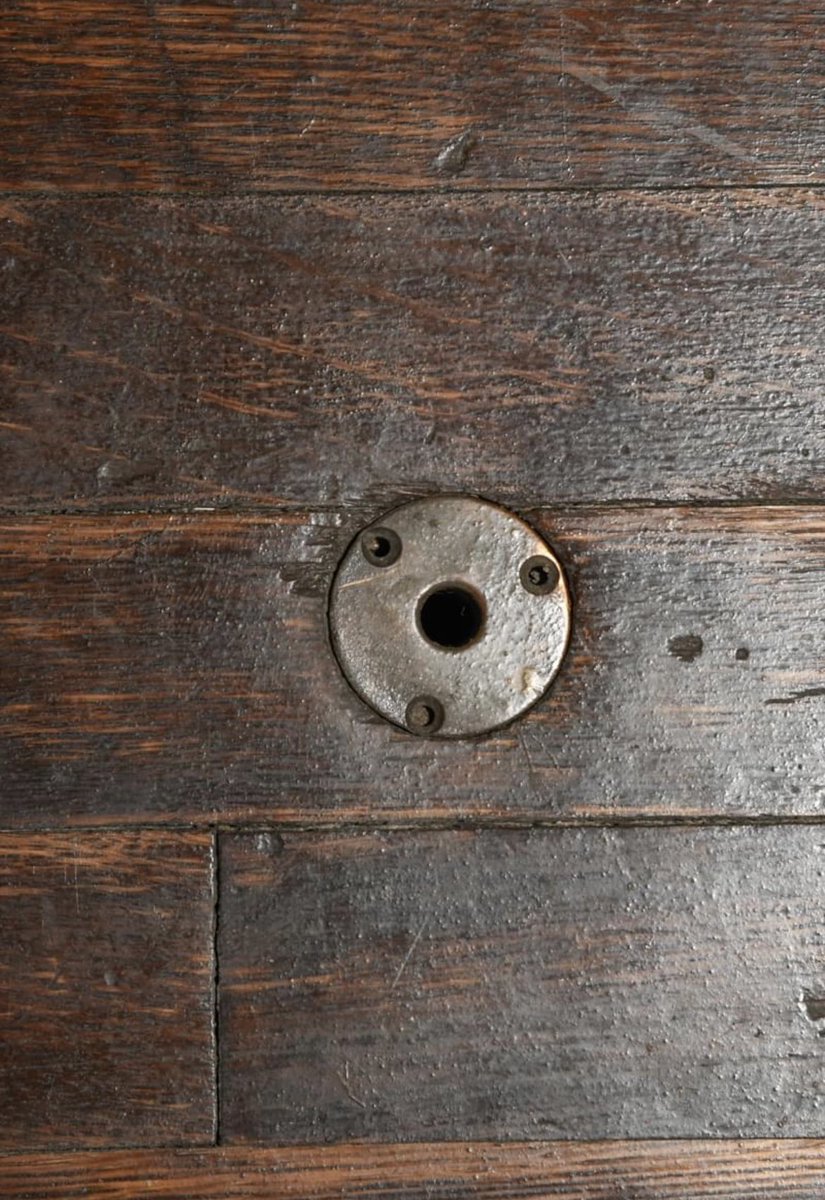 pullman402's tweet photo. When you visit the Pullman House Project, be on the lookout for this tiny servant call button, on the floor of the dining room inside the mansion at 605 East 111th Street. They were installed to discreetly summons the hired household help. #Pullman https://t.co/e9EDcVdOdk