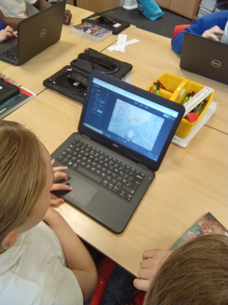 DeltaMerseyY6's tweet photo. We are editing photos by cropping and rotating in our computing lesson #MPAcomputing @DeltaMersey https://t.co/UXL7ZhGx1n