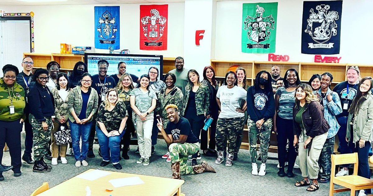 cochran_school's tweet image. It’s a great day to be a part of the Colt Squad!!! @SmuSandra @SHussainDISD @ACEDallasISD @TeamDallasISD #HappyTesting