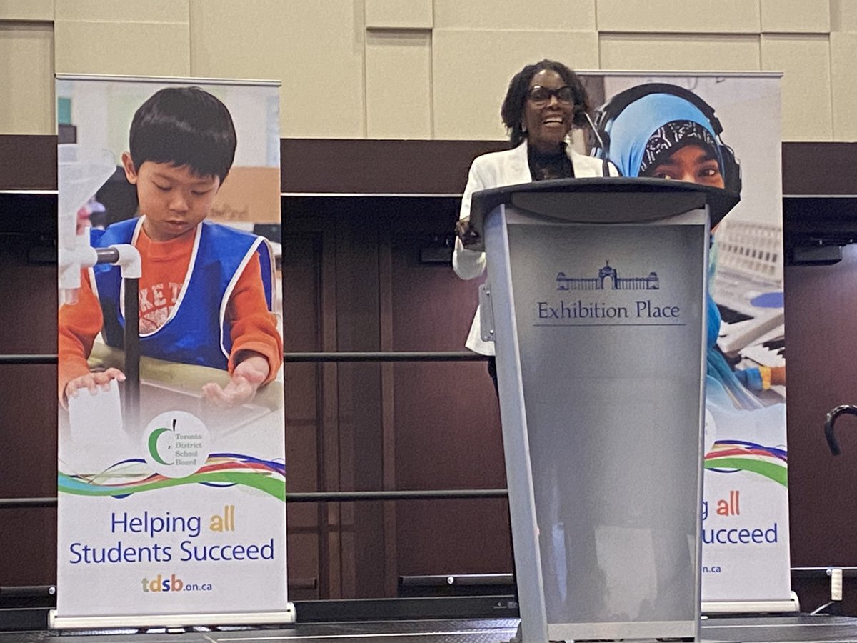 WithrowQuest's tweet photo. @WithrowQuest front &amp; centre at #tdsbul23 @tdsb @LC4_TDSB representing #unleashinglearning  @BeanfieldCentre @msrebeccasolway @BeverlyOBrien17 @BelindaLonge #MrBines @WithrowHandS @WithrowWildcats https://t.co/ZwZMtNdPcR
