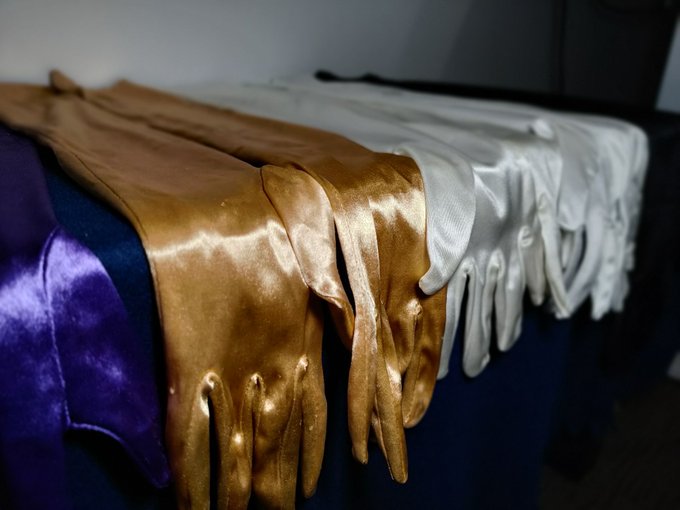 A few of my collections of satin gloves. Excited to imagine what it looks like with other accessories~  #longglovelover<a href="/tag/gloves"class="tags"><span>#gloves</span></a><a href="/tag/fetish"class="tags"><span>#fetish</span></a><a href="/tag/satin"class="tags"><span>#satin</span></a><a href="/tag/longgloves"class="tags"><span>#longgloves</span></a><a href="/tag/satingloves"class="tags"><span>#satingloves</span></a>