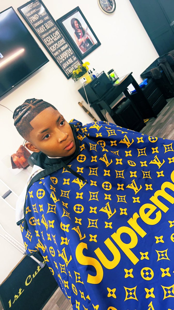 Yo_Ladybarber's tweet photo. I love what I do! #giftedhands #yoladybarber #ladybarber #womendoittoo #yep #talented #2023 #beendoingthis https://t.co/mnYcGe0LjZ