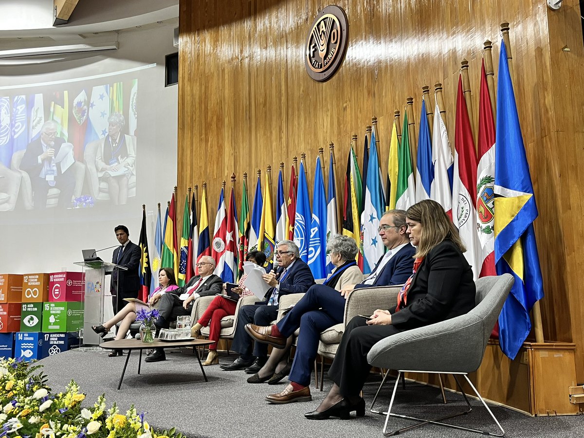 PachecoCapella's tweet photo. Inicio de la reunión preparatoria regional para América Latina y el Caribe (ALC) del Momento de Balance post-cumbre de sistemas alimentarios en Santiago, Chile. https://t.co/u8DoBrBbte