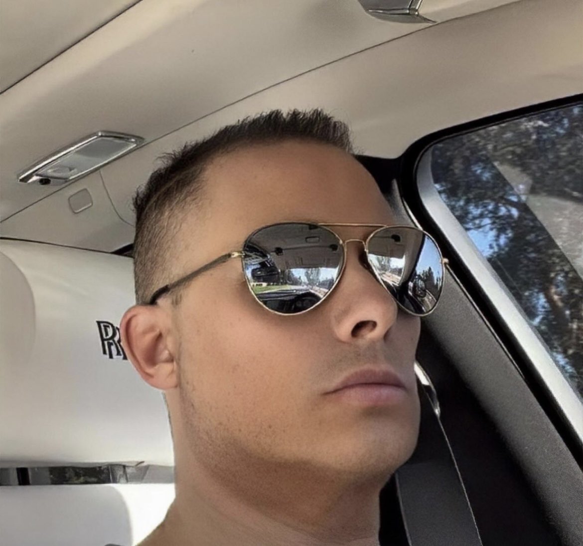 ACamanelli's tweet image. Yay 🚦. Having Rolls Royce’s (Ghost) new enhanced dash/rear cam installed!  
#RRUpgrade
#MakeDrivingFun