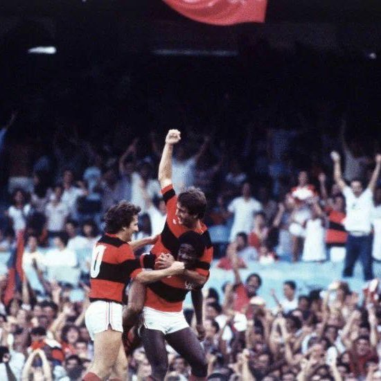 Flamengo_en's tweet photo. OTD in 1982, Flamengo became Champions of Brazil for the second time 🏆🇧🇷 https://t.co/ePWEzi9MsD